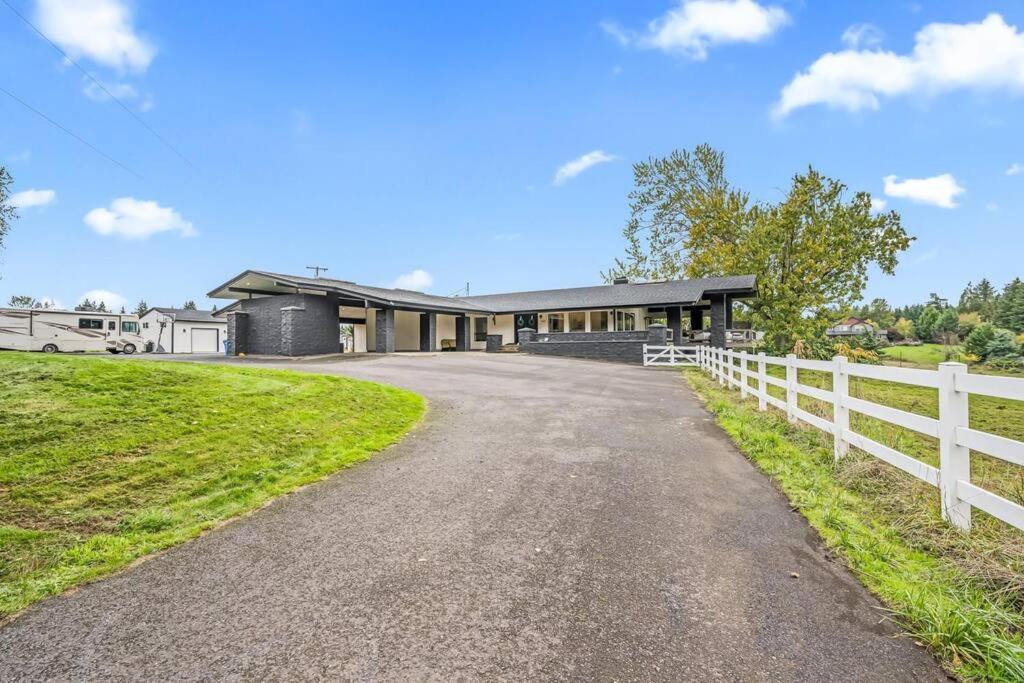 22 Acres Home With Hot Tub Minutes From Ilana Casino Ridgefield Exterior photo
